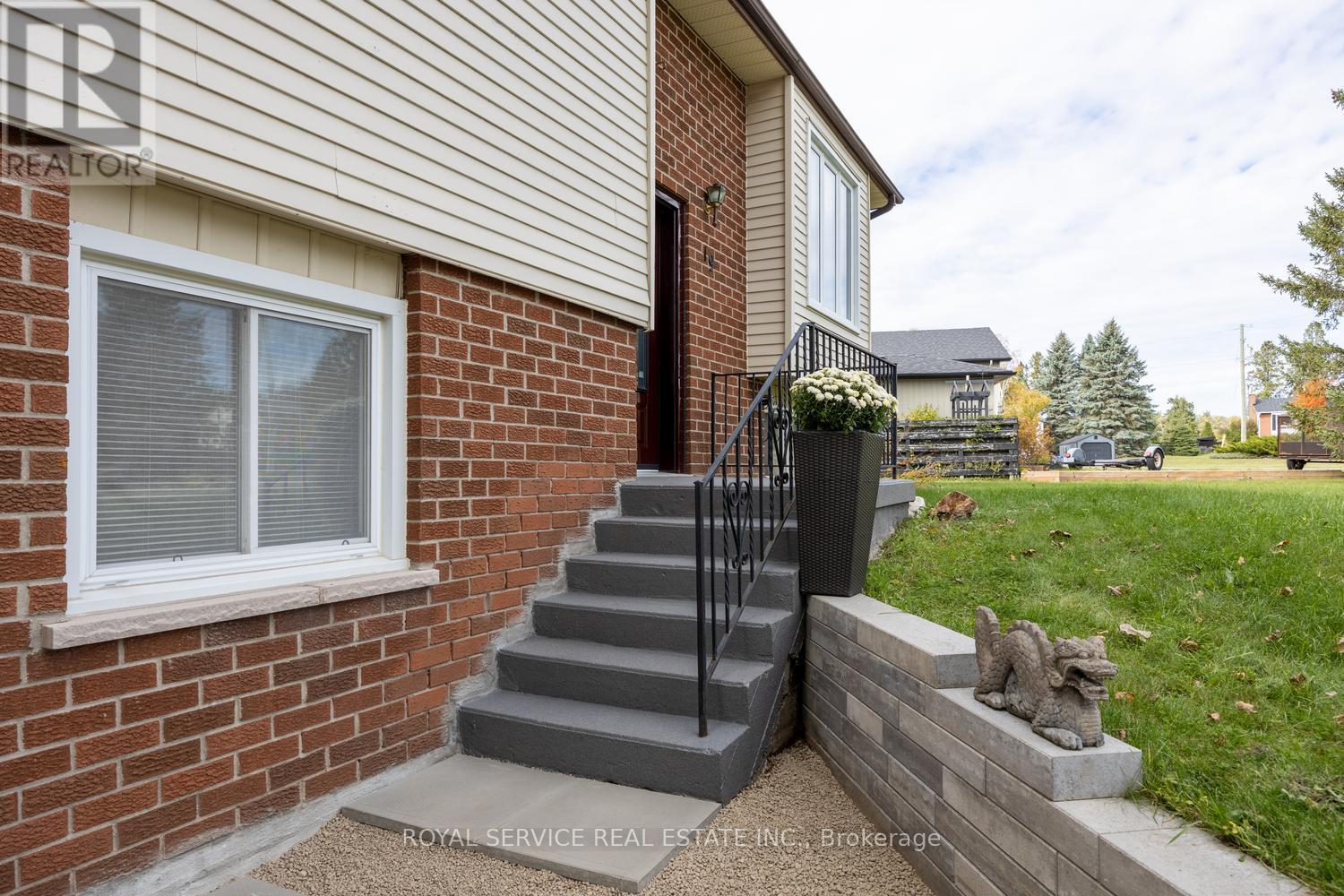 19 Propp Drive, Kawartha Lakes, Ontario  L0A 1K0 - Photo 9 - X12467401