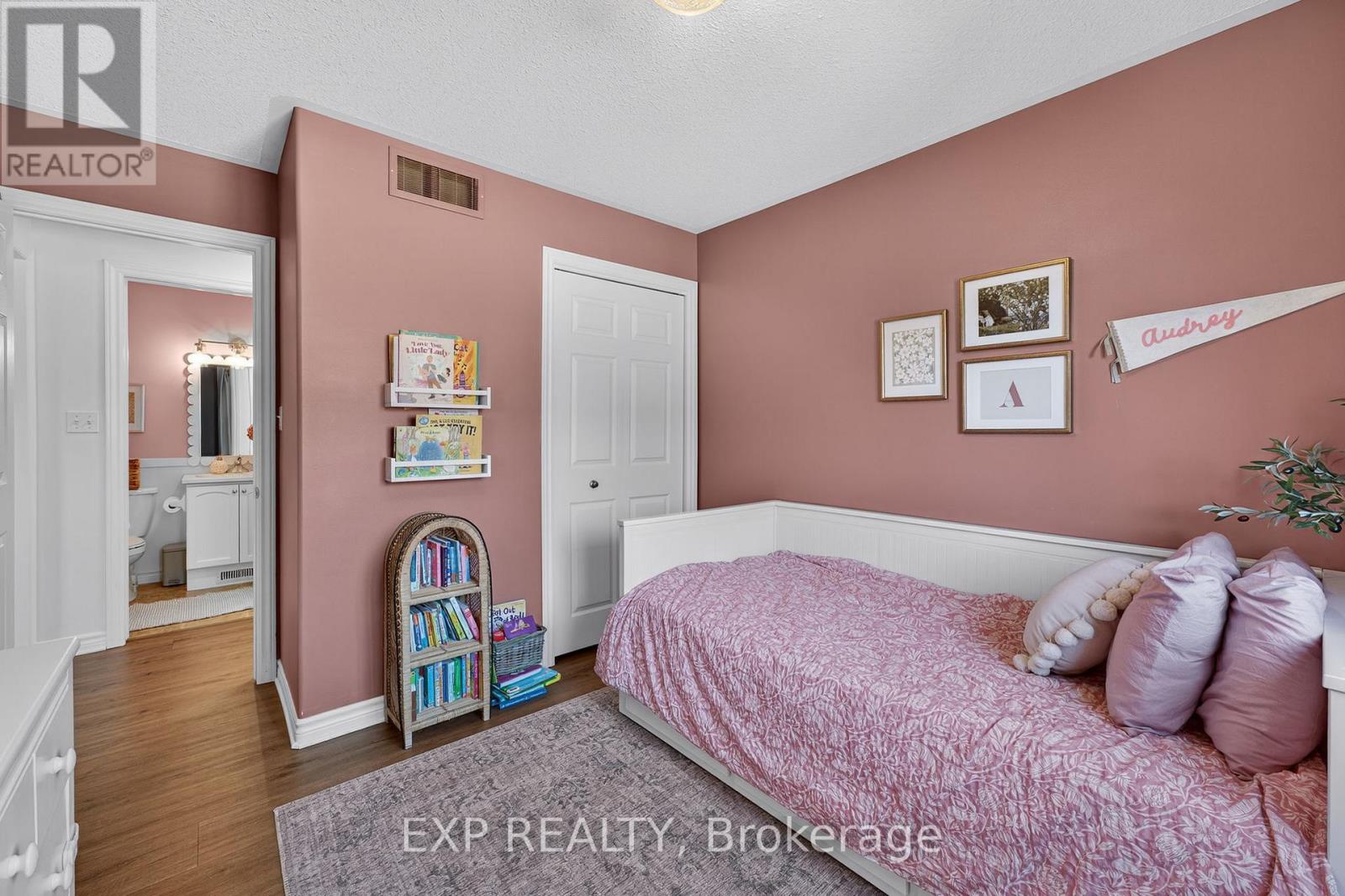 7 Gardiner Street, Belleville, Ontario  K8N 0L8 - Photo 20 - X12467441