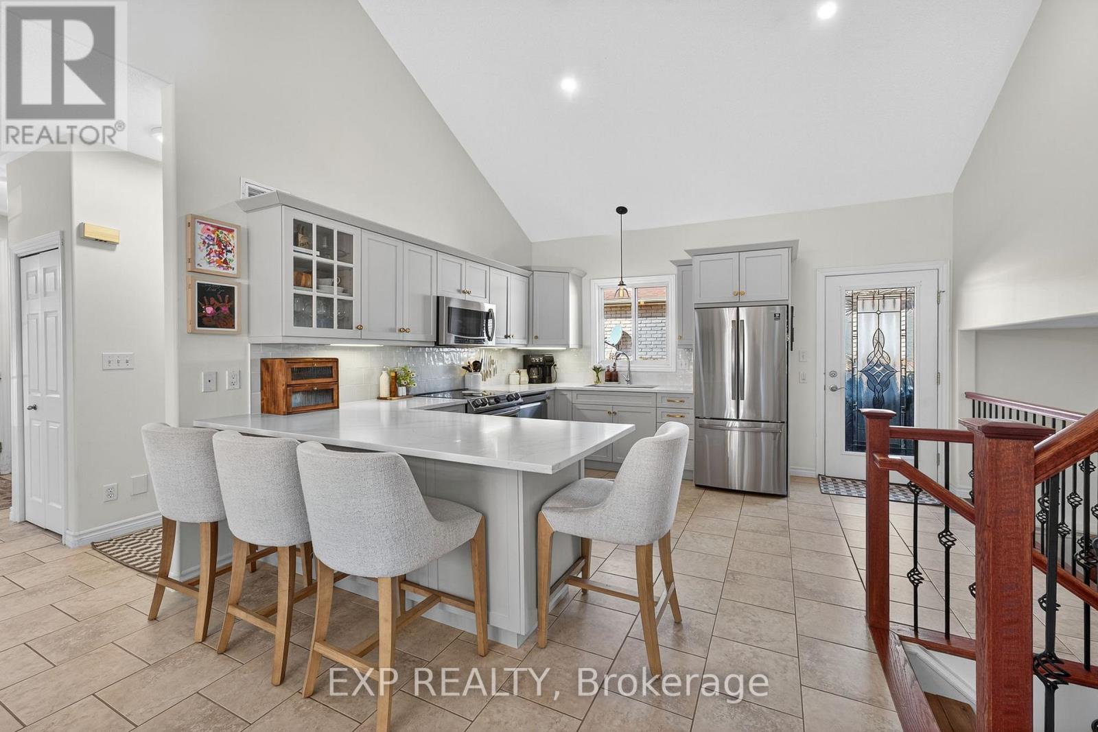 7 Gardiner Street, Belleville, Ontario  K8N 0L8 - Photo 3 - X12467441