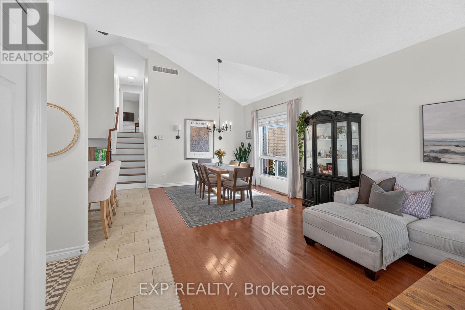 7 Gardiner Street, Belleville, Ontario  K8N 0L8 - Photo 9 - X12467441
