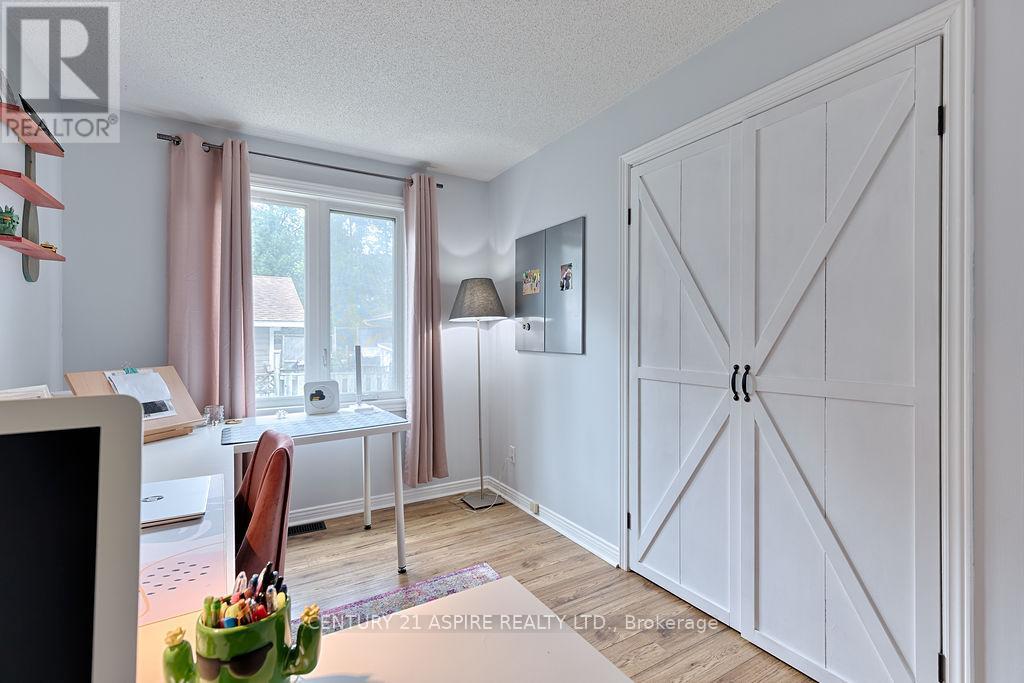 35 A East Street, Petawawa, Ontario  K8H 2N7 - Photo 17 - X12467437