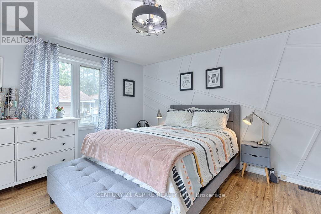 35 A East Street, Petawawa, Ontario  K8H 2N7 - Photo 22 - X12467437