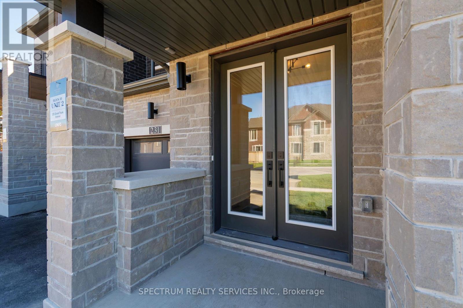 231 Grand Trunk Avenue, Vaughan, Ontario  L6A 5E5 - Photo 3 - N12448567