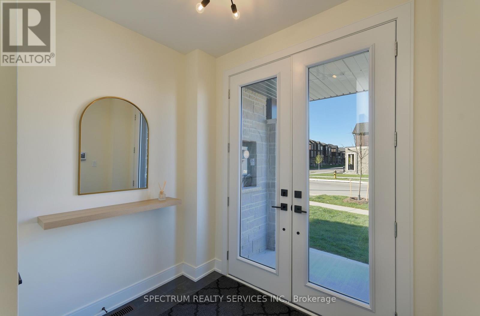 231 Grand Trunk Avenue, Vaughan, Ontario  L6A 5E5 - Photo 4 - N12448567