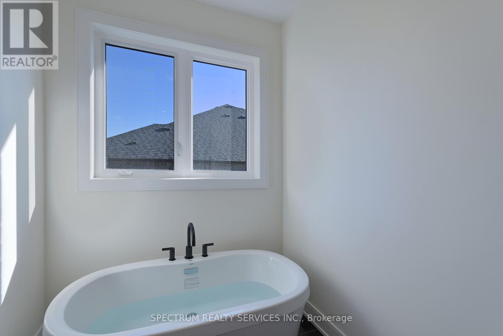 231 Grand Trunk Avenue, Vaughan, Ontario  L6A 5E5 - Photo 23 - N12448567