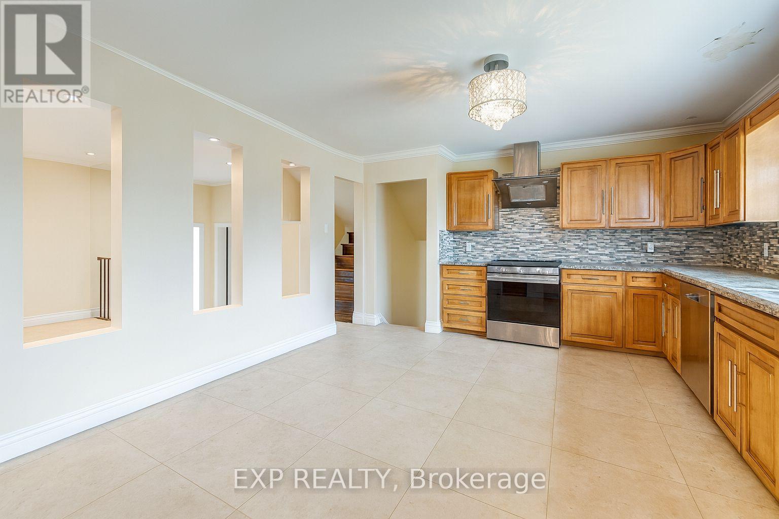 23 Birchwood Avenue, Toronto, Ontario  M2L 1M4 - Photo 8 - C12448586