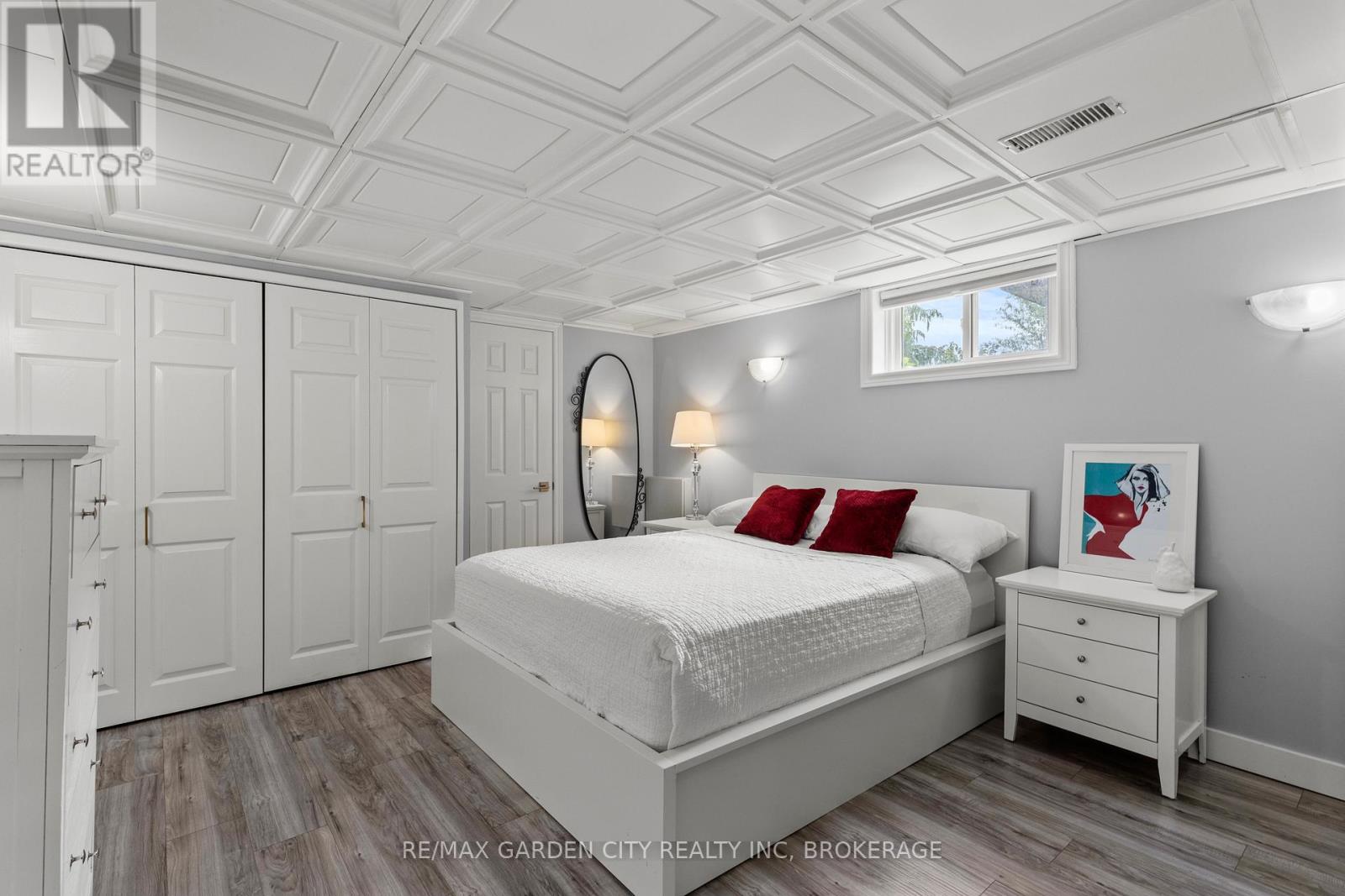 629 Penner Street, Niagara-On-The-Lake, Ontario  L0S 1T0 - Photo 35 - X12425385
