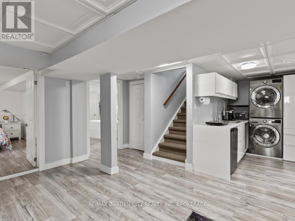 629 Penner Street, Niagara-On-The-Lake, Ontario  L0S 1T0 - Photo 33 - X12425385