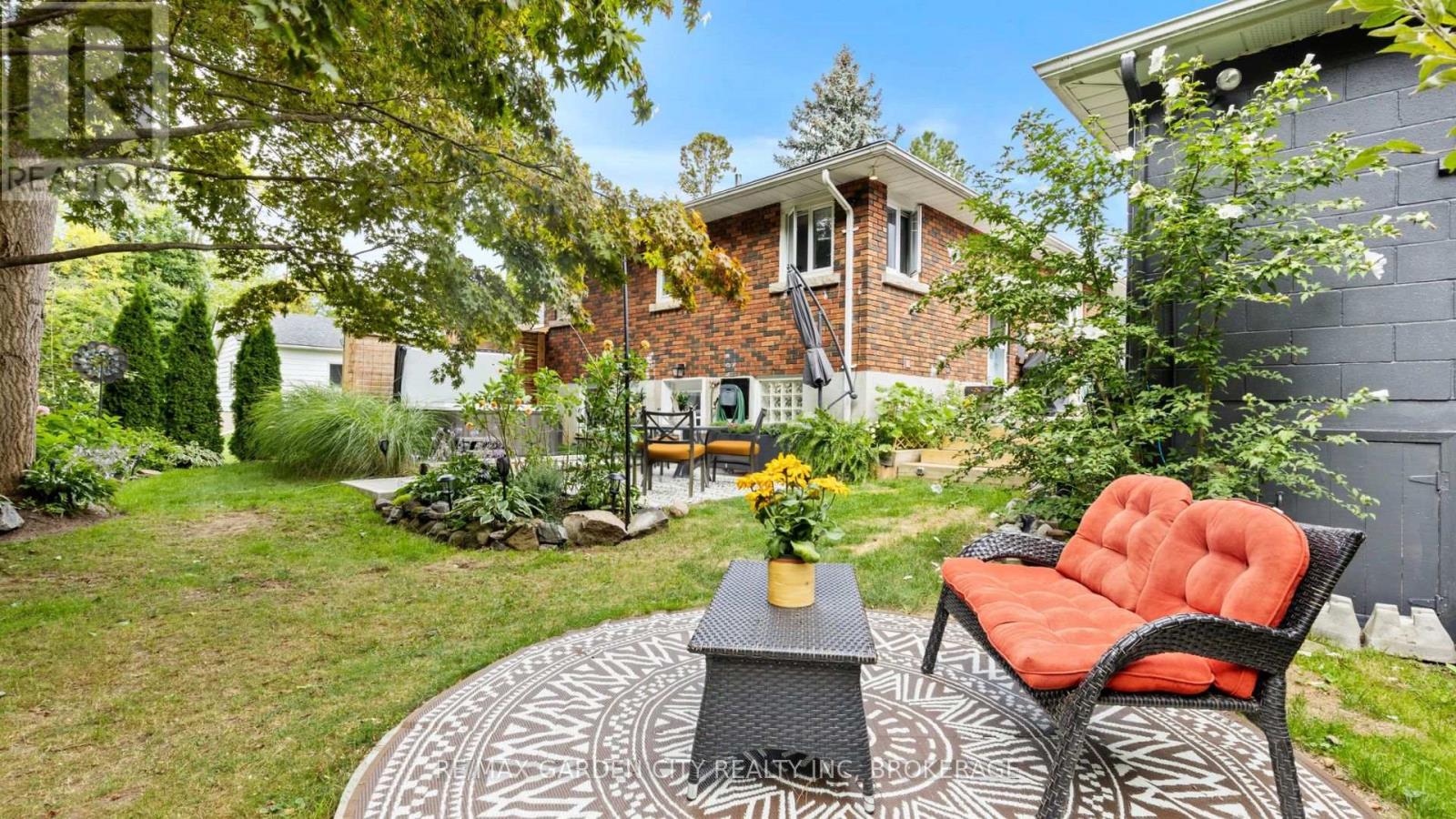 629 Penner Street, Niagara-On-The-Lake, Ontario  L0S 1T0 - Photo 9 - X12425385