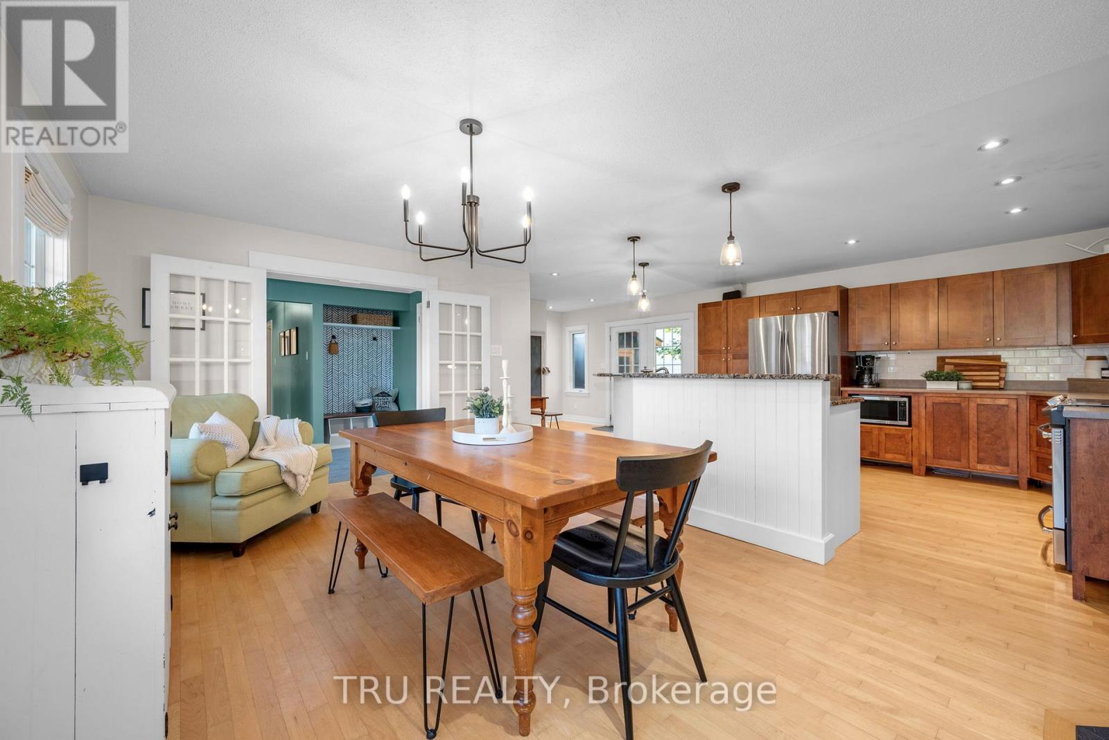 27 Duncan Street, Carleton Place, Ontario  K7C 3W4 - Photo 12 - X12467457