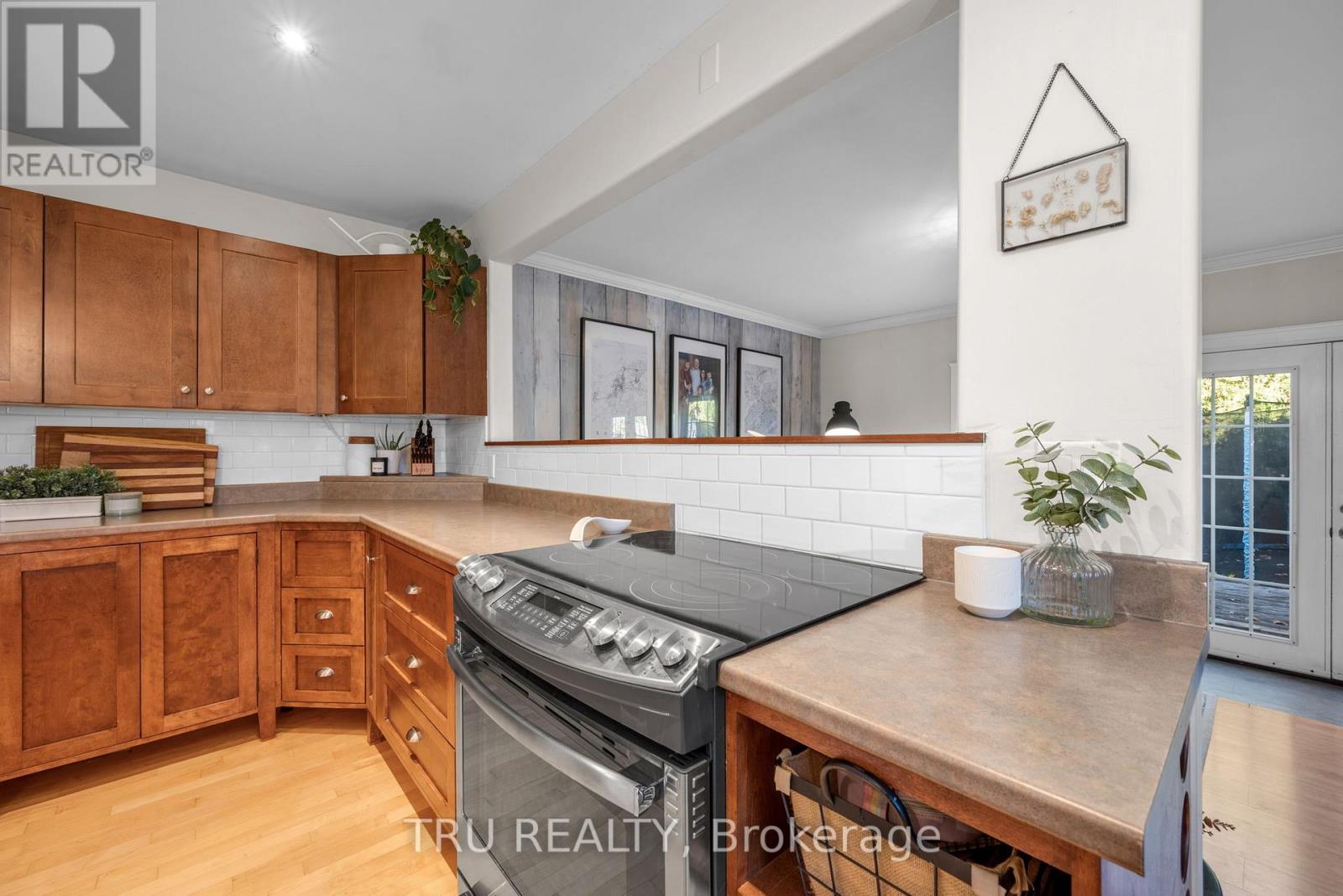 27 Duncan Street, Carleton Place, Ontario  K7C 3W4 - Photo 18 - X12467457