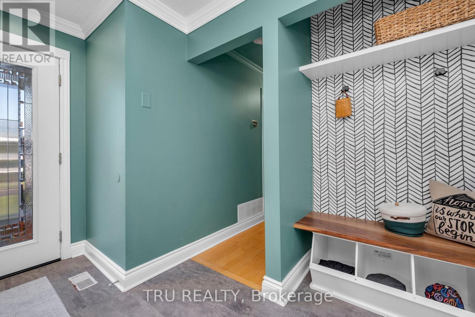 27 Duncan Street, Carleton Place, Ontario  K7C 3W4 - Photo 8 - X12467457
