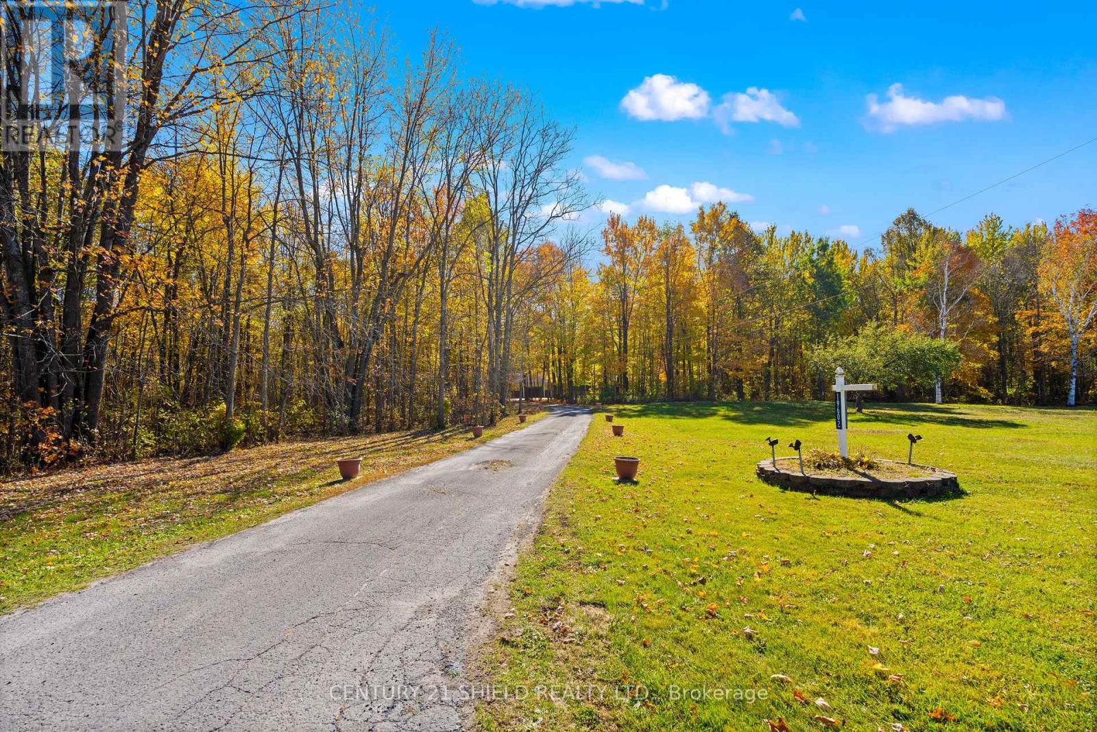 19602 Caber Road, South Glengarry, Ontario  K0C 1S0 - Photo 11 - X12467420