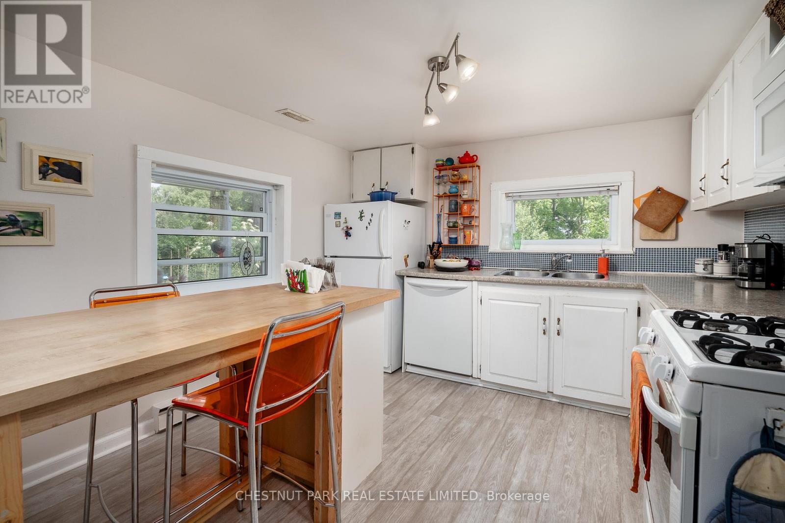 9 East Mary Street, Prince Edward County (Picton), Ontario  K0K 2T0 - Photo 27 - X12467460