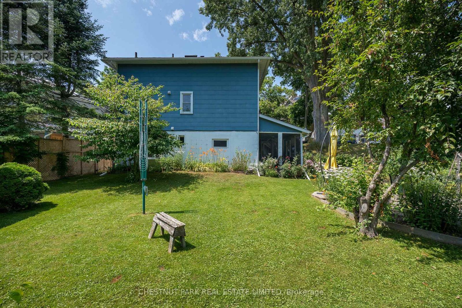 9 East Mary Street, Prince Edward County (Picton), Ontario  K0K 2T0 - Photo 38 - X12467460