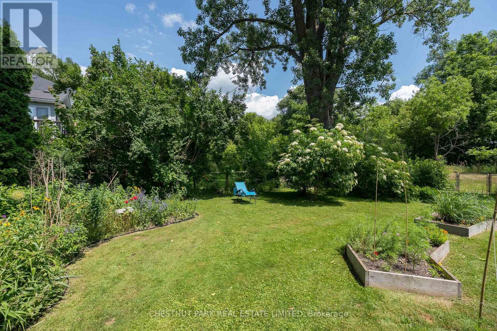 9 East Mary Street, Prince Edward County (Picton), Ontario  K0K 2T0 - Photo 39 - X12467460