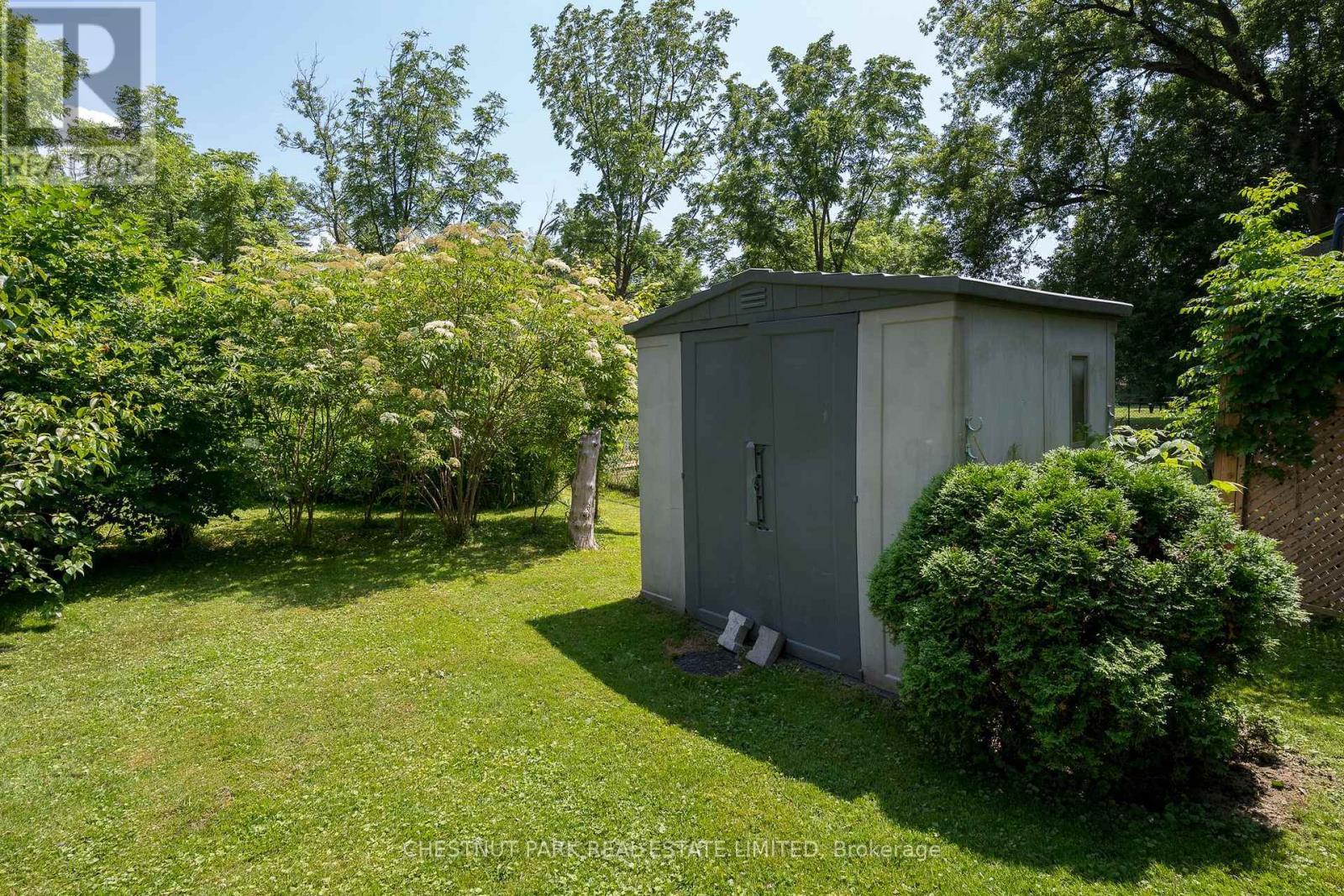 9 East Mary Street, Prince Edward County (Picton), Ontario  K0K 2T0 - Photo 40 - X12467460