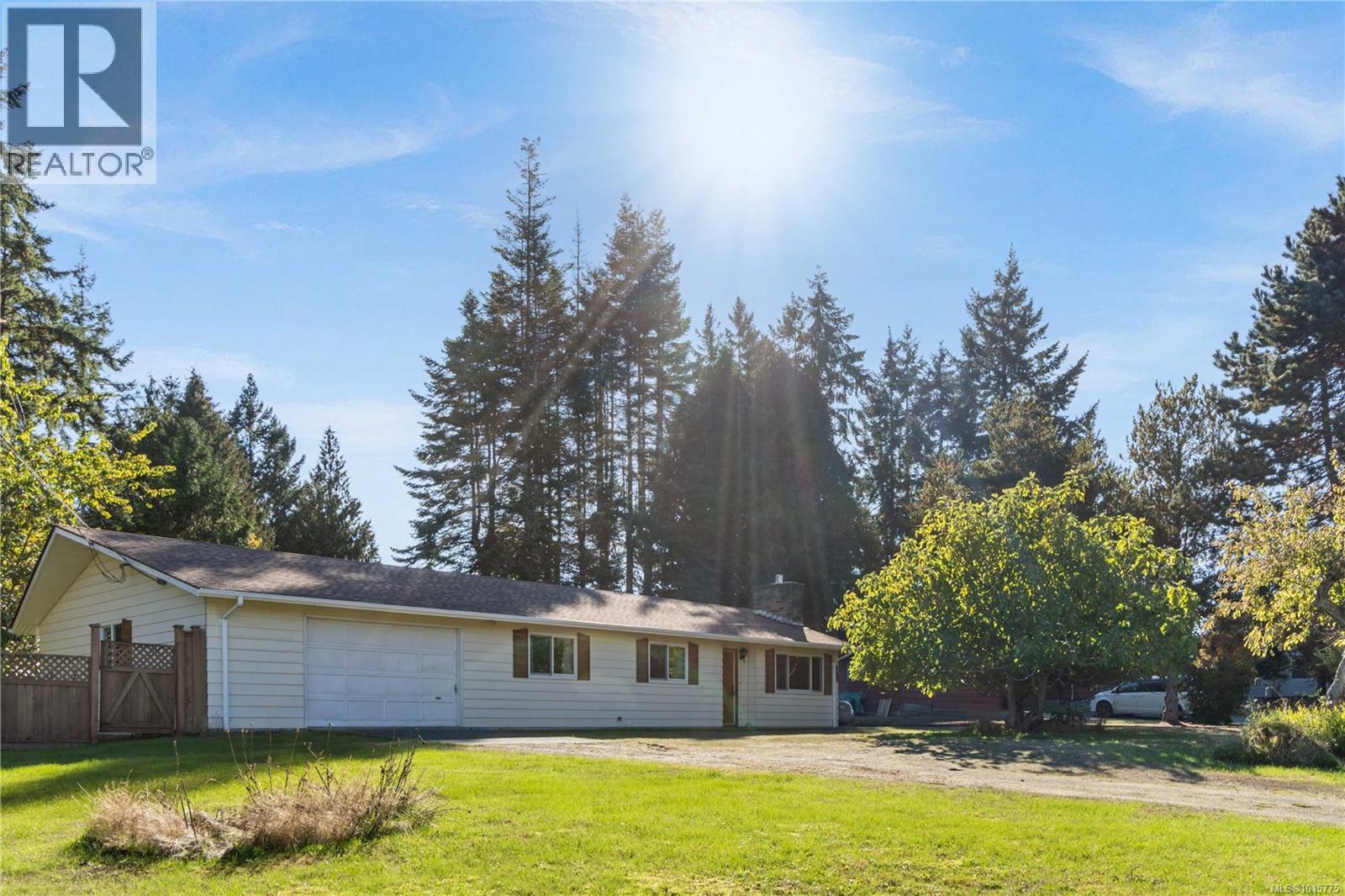 1402 Sunrise Dr, Parksville, British Columbia