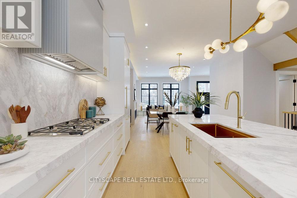 81a Oriole Road, Toronto, Ontario  M4V 2G2 - Photo 15 - C12467403