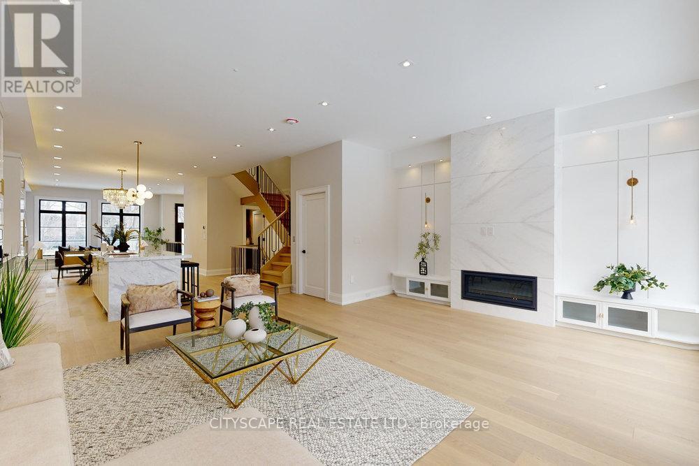 81a Oriole Road, Toronto, Ontario  M4V 2G2 - Photo 16 - C12467403
