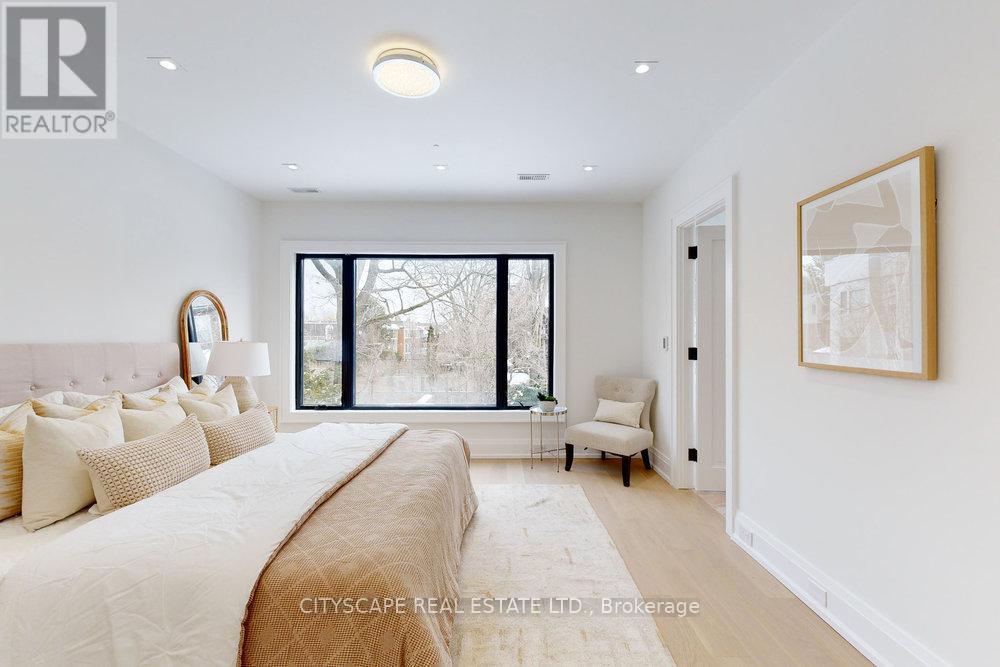 81a Oriole Road, Toronto, Ontario  M4V 2G2 - Photo 20 - C12467403