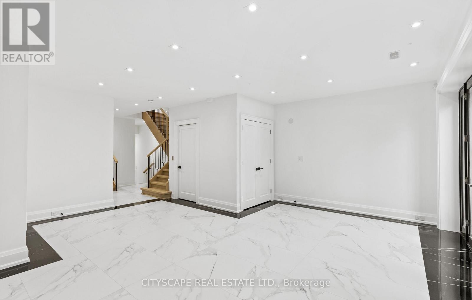 81a Oriole Road, Toronto, Ontario  M4V 2G2 - Photo 38 - C12467403