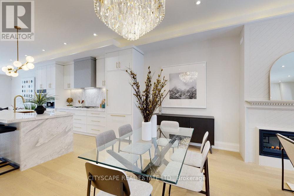 81a Oriole Road, Toronto, Ontario  M4V 2G2 - Photo 9 - C12467403