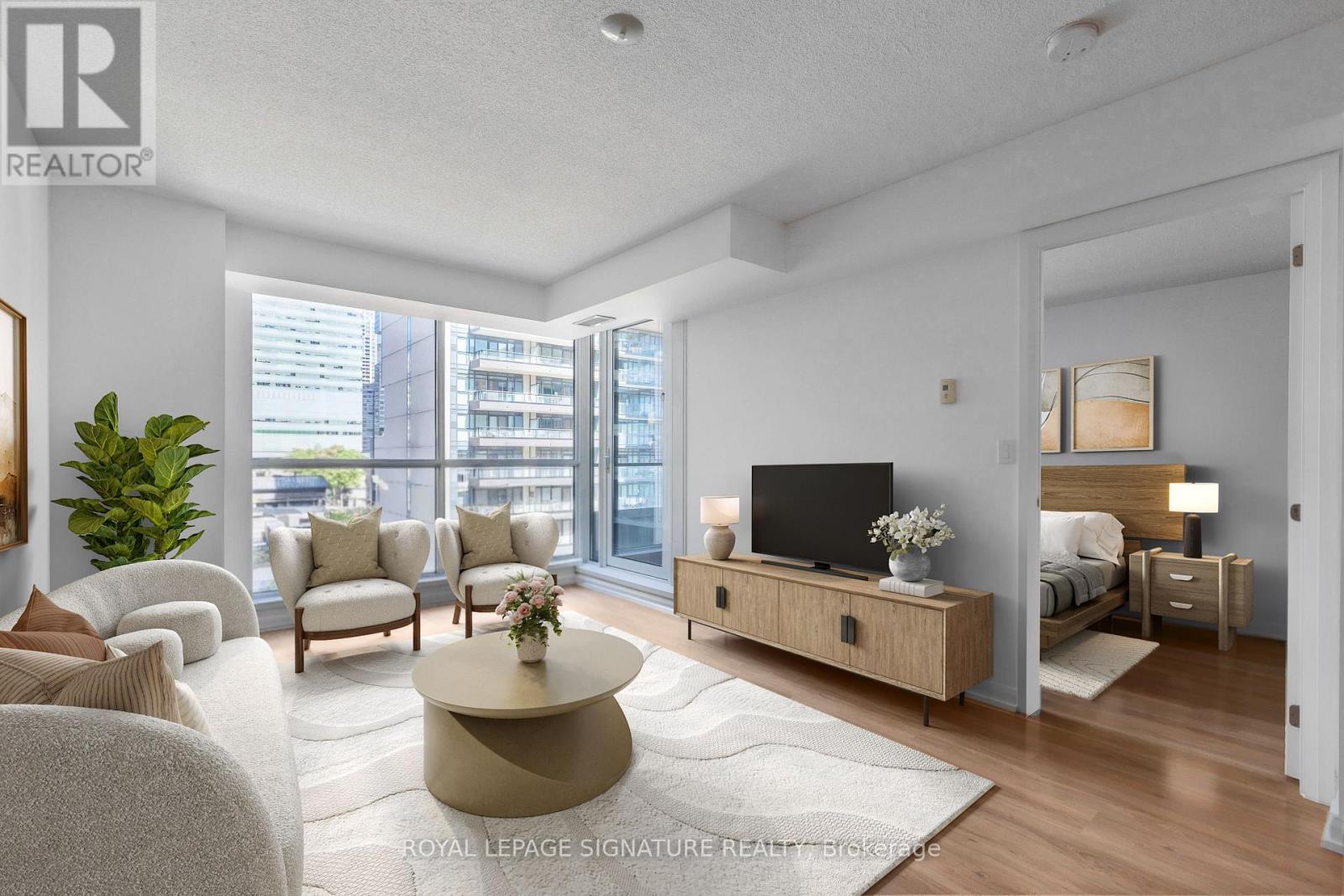 805 - 111 ELIZABETH STREET, Toronto, Ontario
