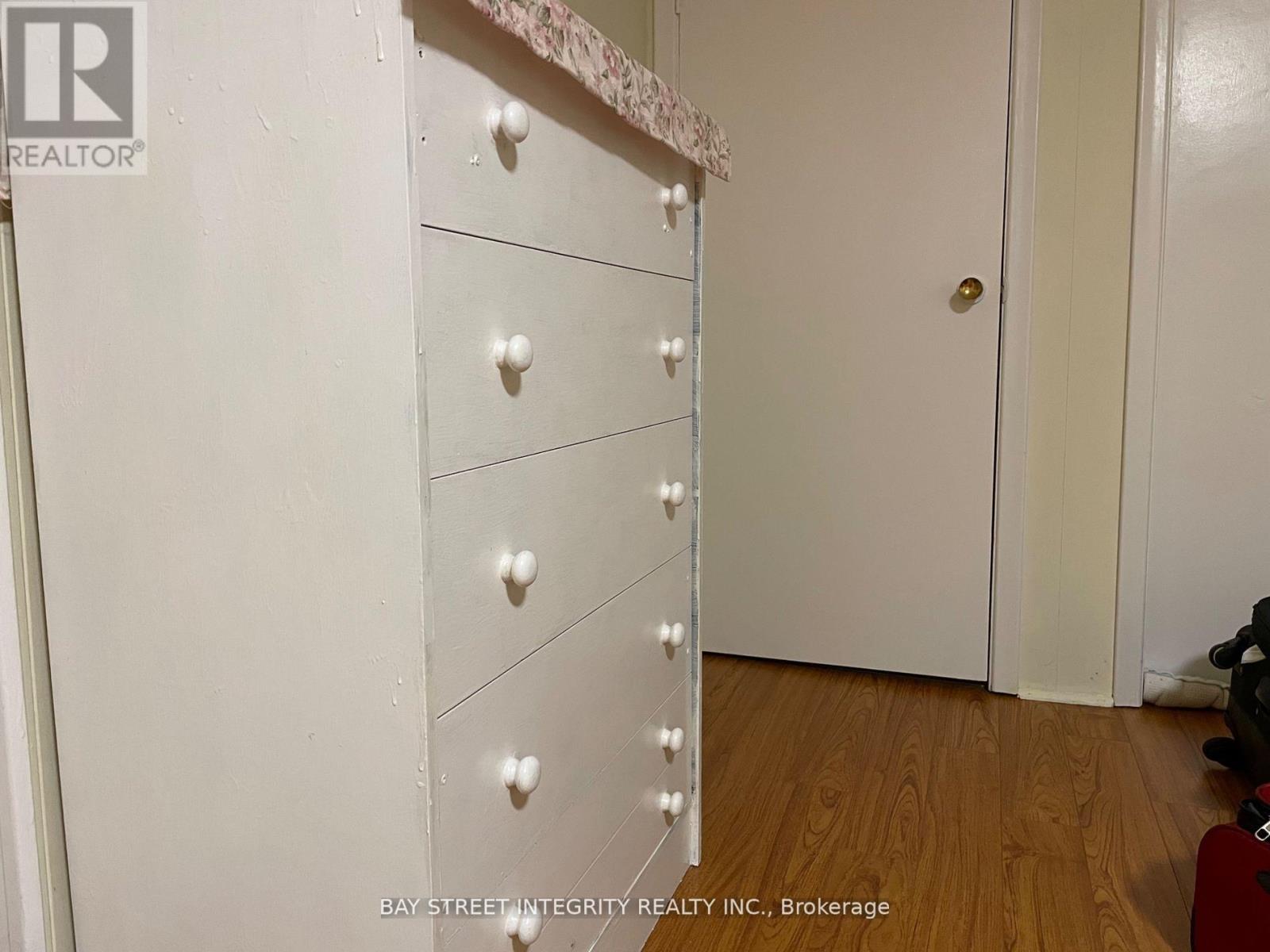 Bsmt - 112 Combermere Drive, Toronto, Ontario  M3A 2W8 - Photo 11 - C12467421