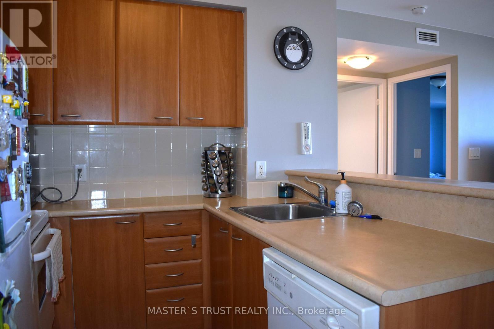702 - 36 Lee Centre Drive, Toronto, Ontario  M1H 3J1 - Photo 9 - E12467410