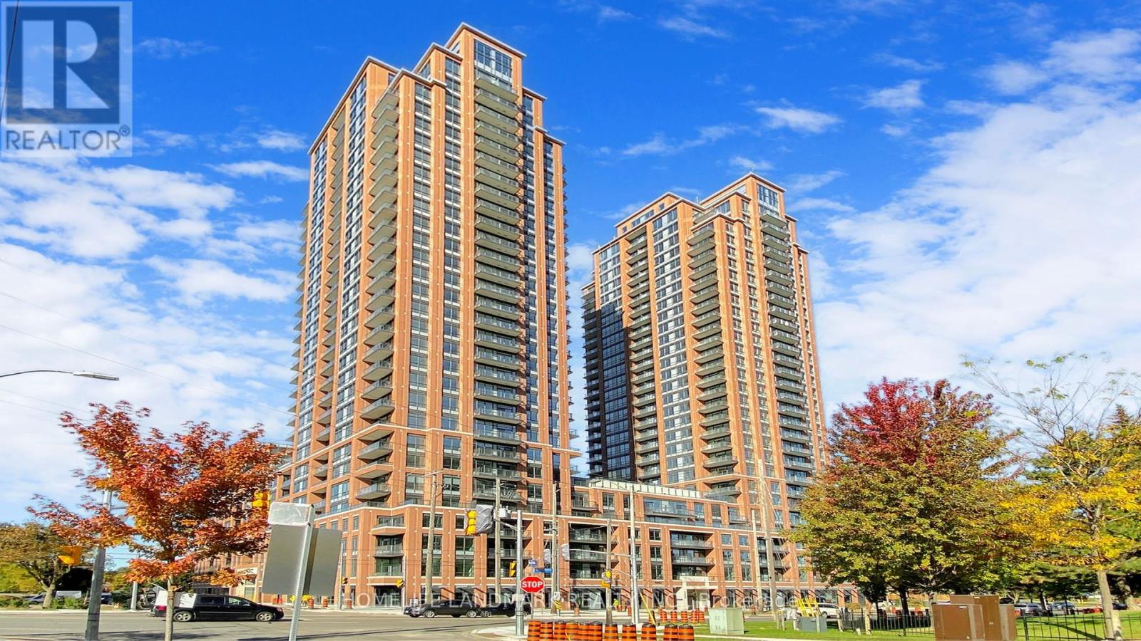 401 - 3260 Sheppard Avenue E, Toronto, Ontario  M1T 3K3 - Photo 2 - E12467417