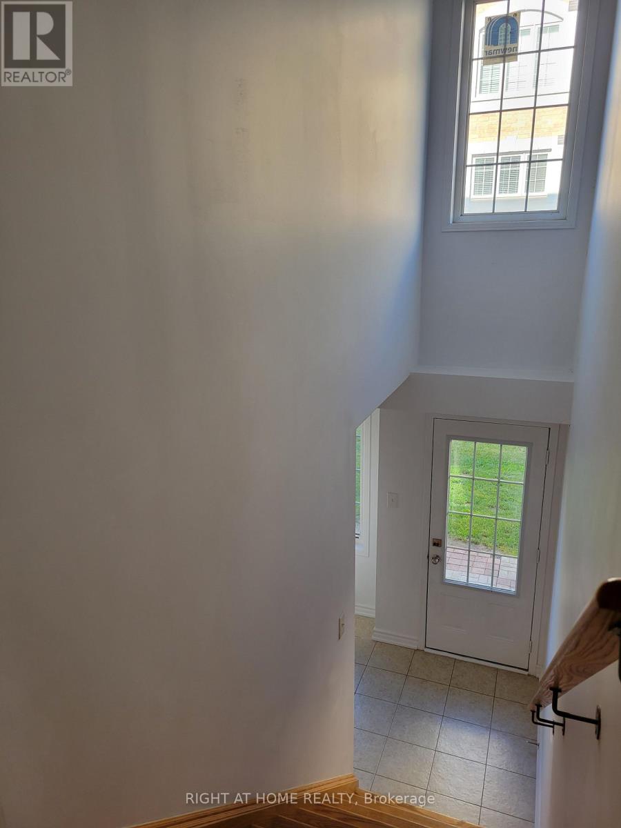 48 Filly Path, Oshawa, Ontario  L1L 0K9 - Photo 3 - E12467438