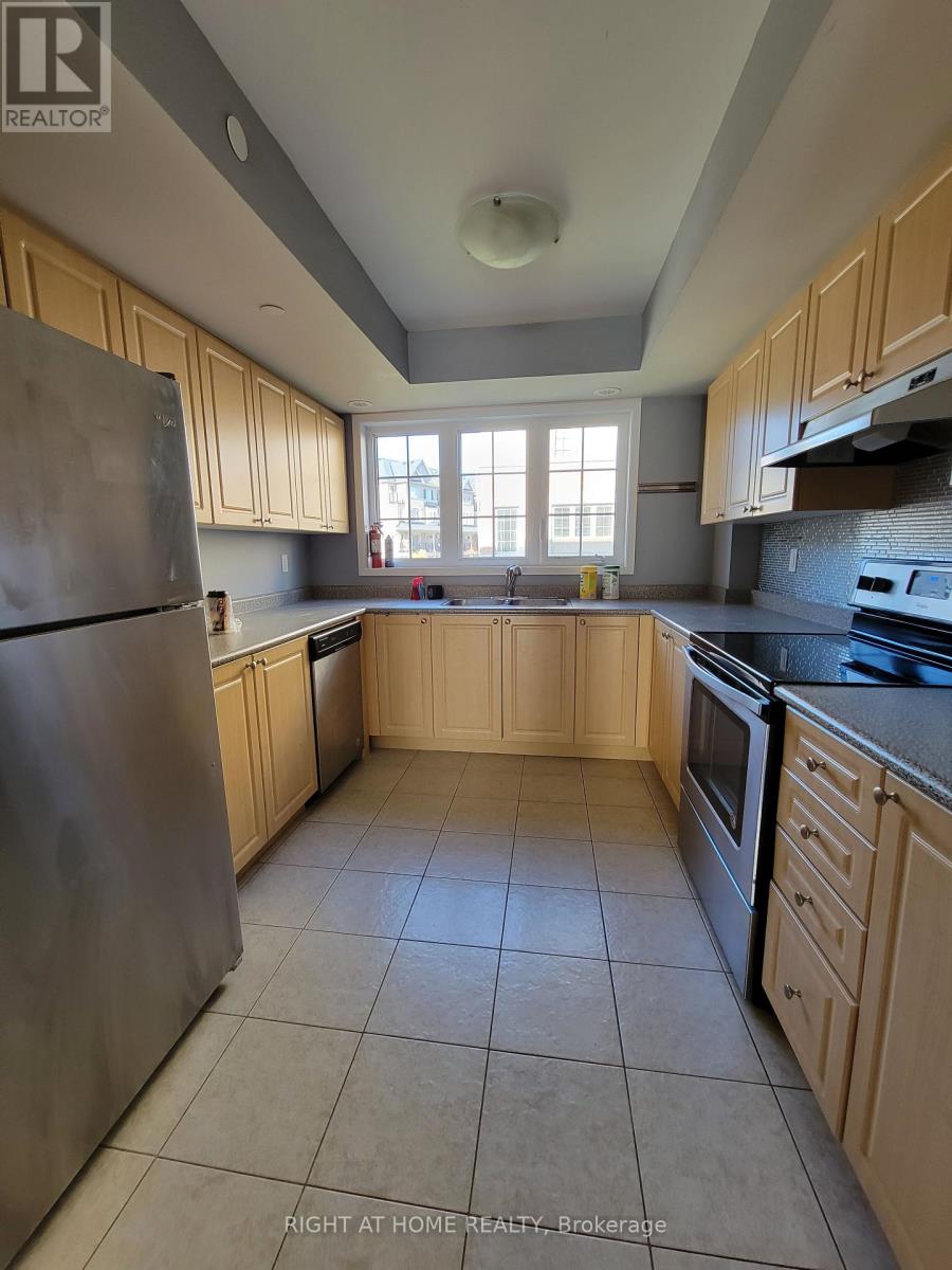 48 Filly Path, Oshawa, Ontario  L1L 0K9 - Photo 5 - E12467438