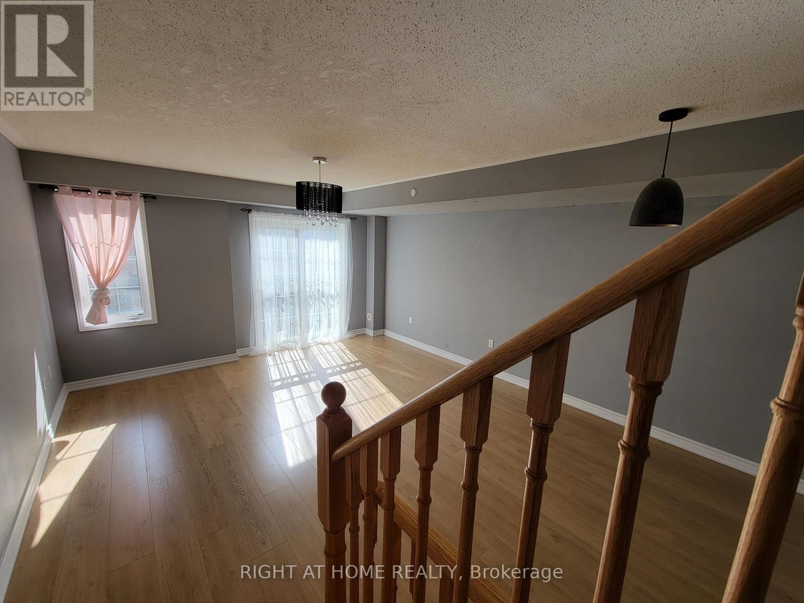 48 Filly Path, Oshawa, Ontario  L1L 0K9 - Photo 7 - E12467438
