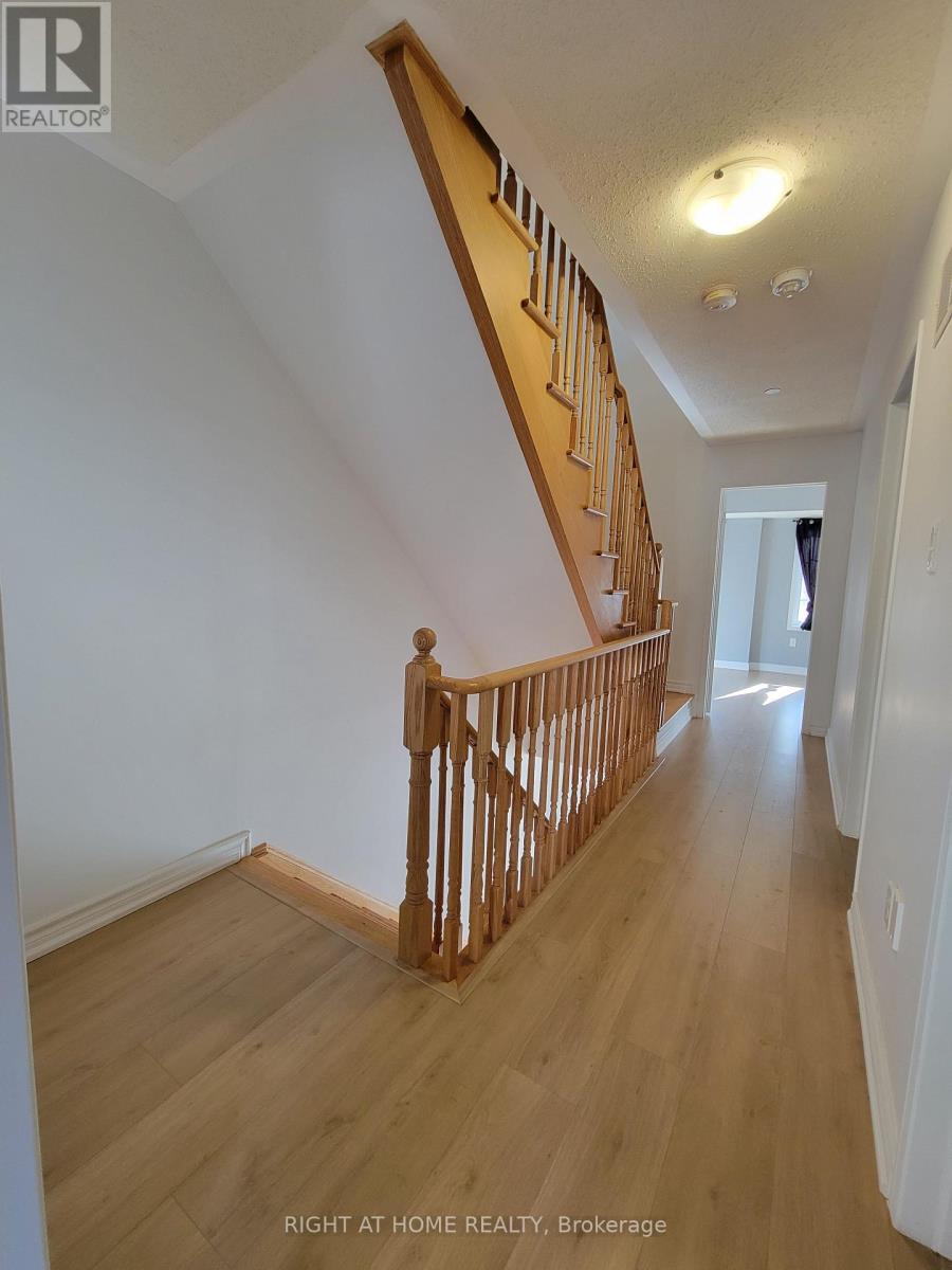 48 Filly Path, Oshawa, Ontario  L1L 0K9 - Photo 9 - E12467438