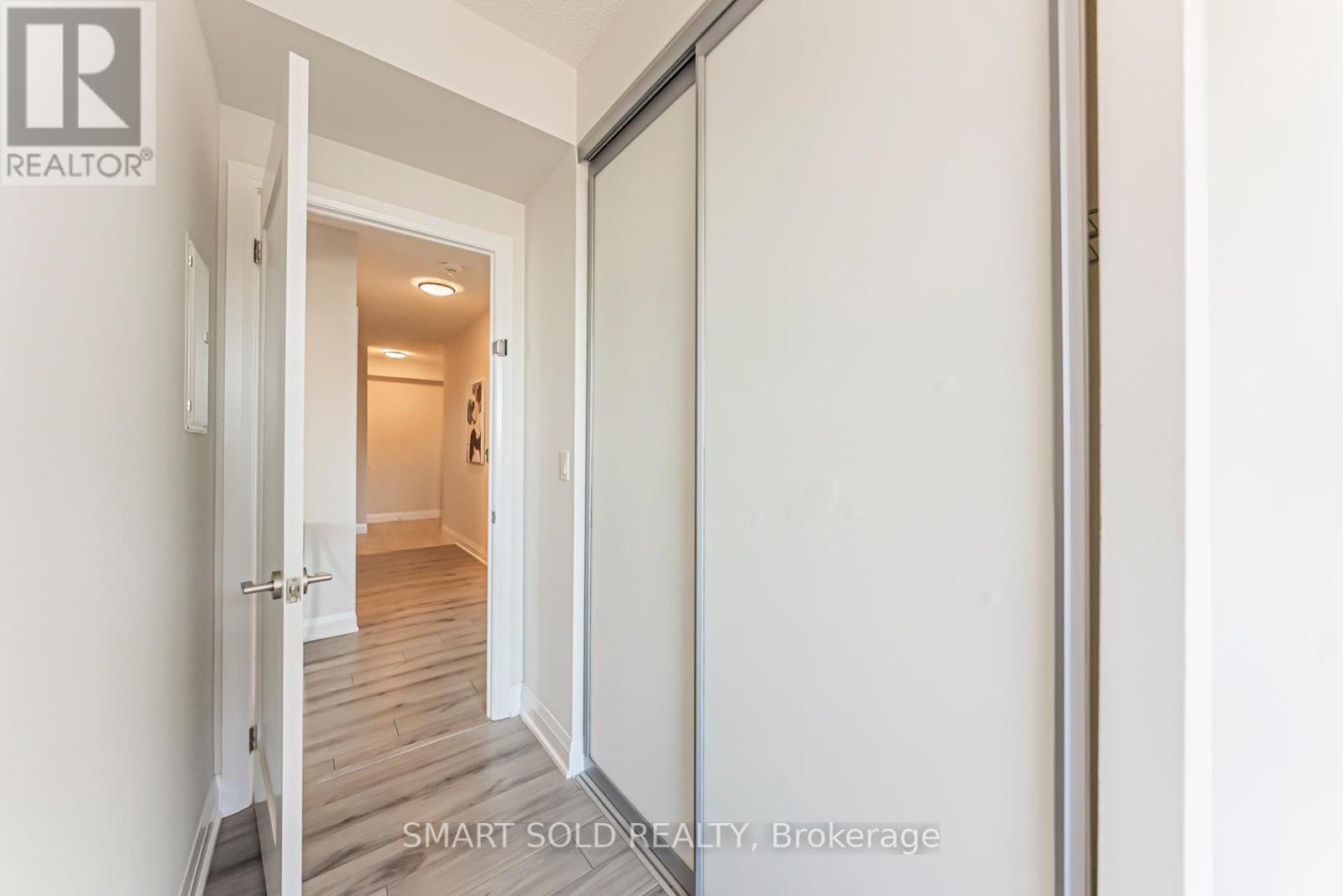1012 - 398 Hwy 7 E, Richmond Hill, Ontario  L4B 0G6 - Photo 7 - N12467396