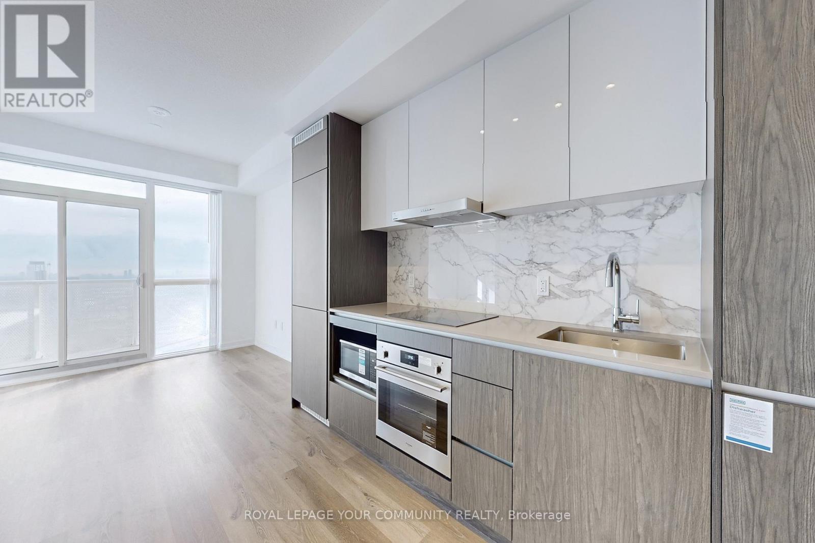 4508 - 28 Interchange Way, Vaughan, Ontario  L4K 0P8 - Photo 10 - N12467398