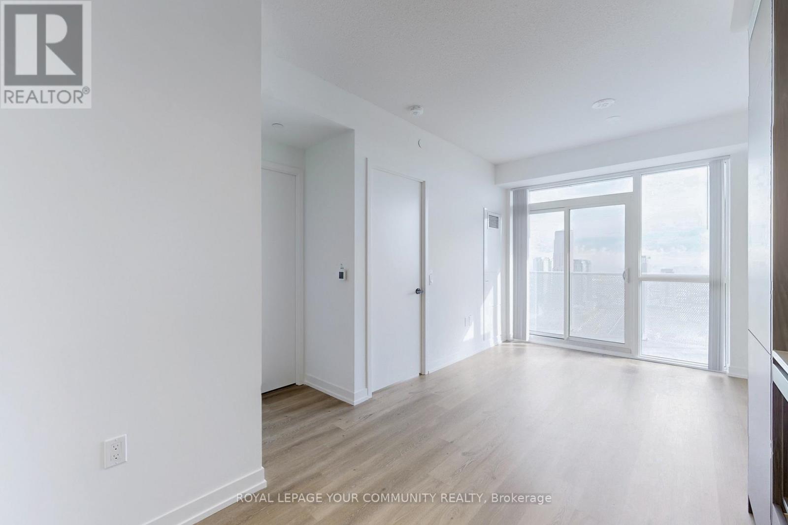 4508 - 28 Interchange Way, Vaughan, Ontario  L4K 0P8 - Photo 11 - N12467398