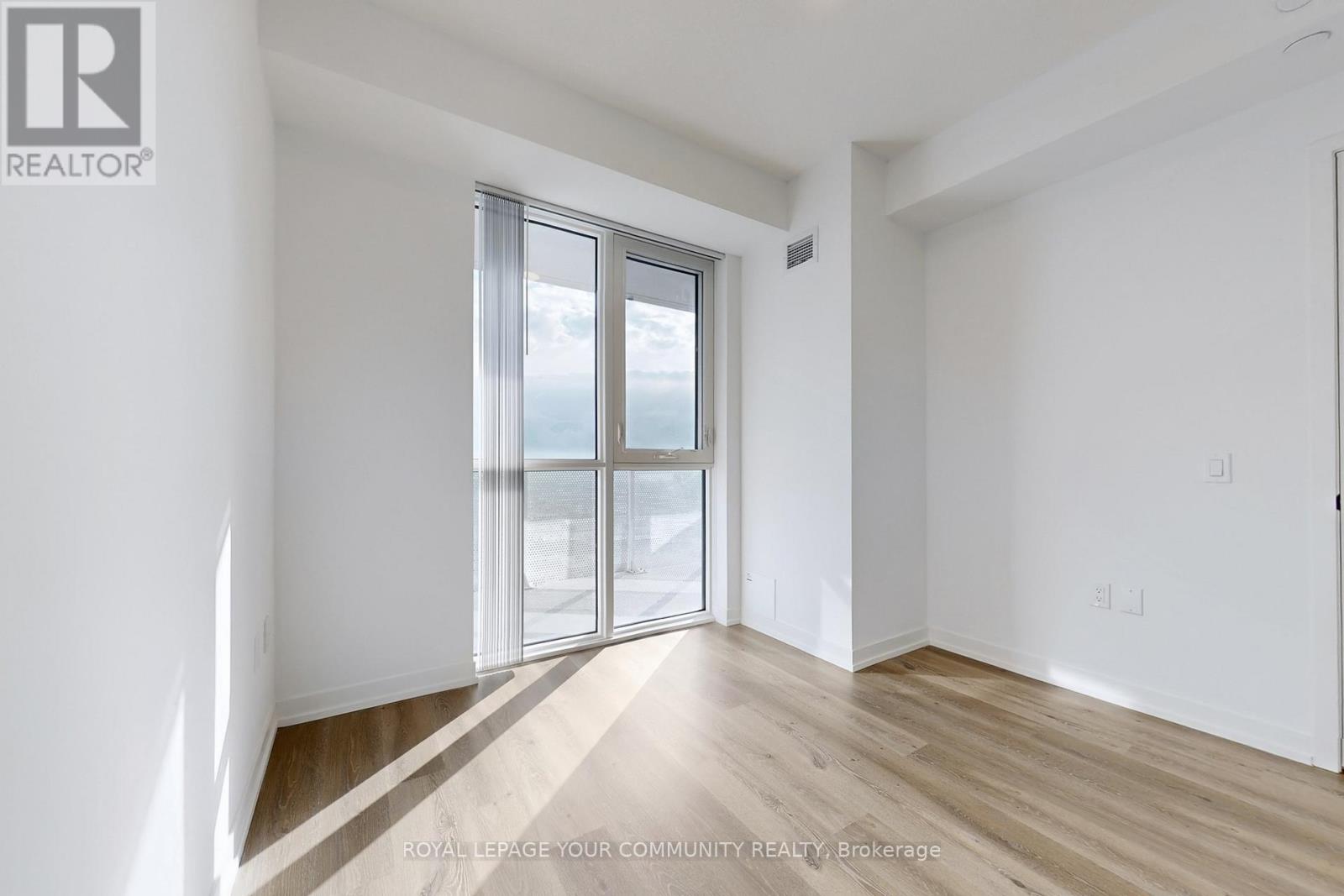 4508 - 28 Interchange Way, Vaughan, Ontario  L4K 0P8 - Photo 14 - N12467398