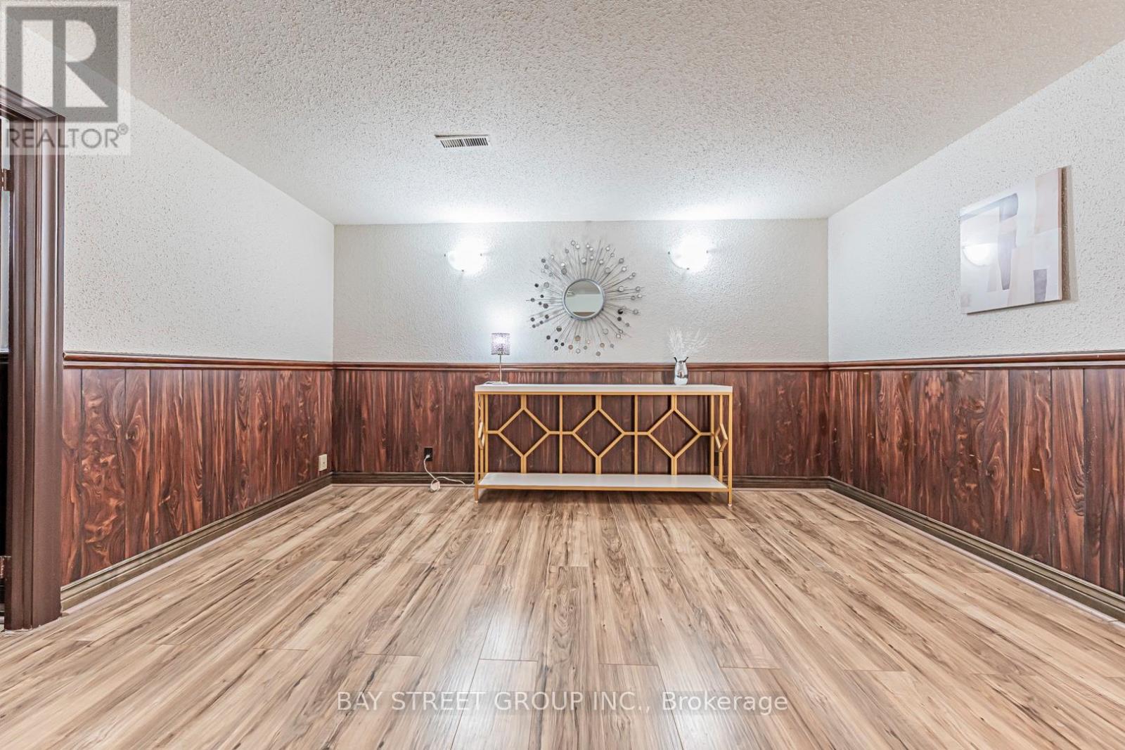 4 Sir Brandiles Place, Markham, Ontario  L3P 2Z5 - Photo 35 - N12467425