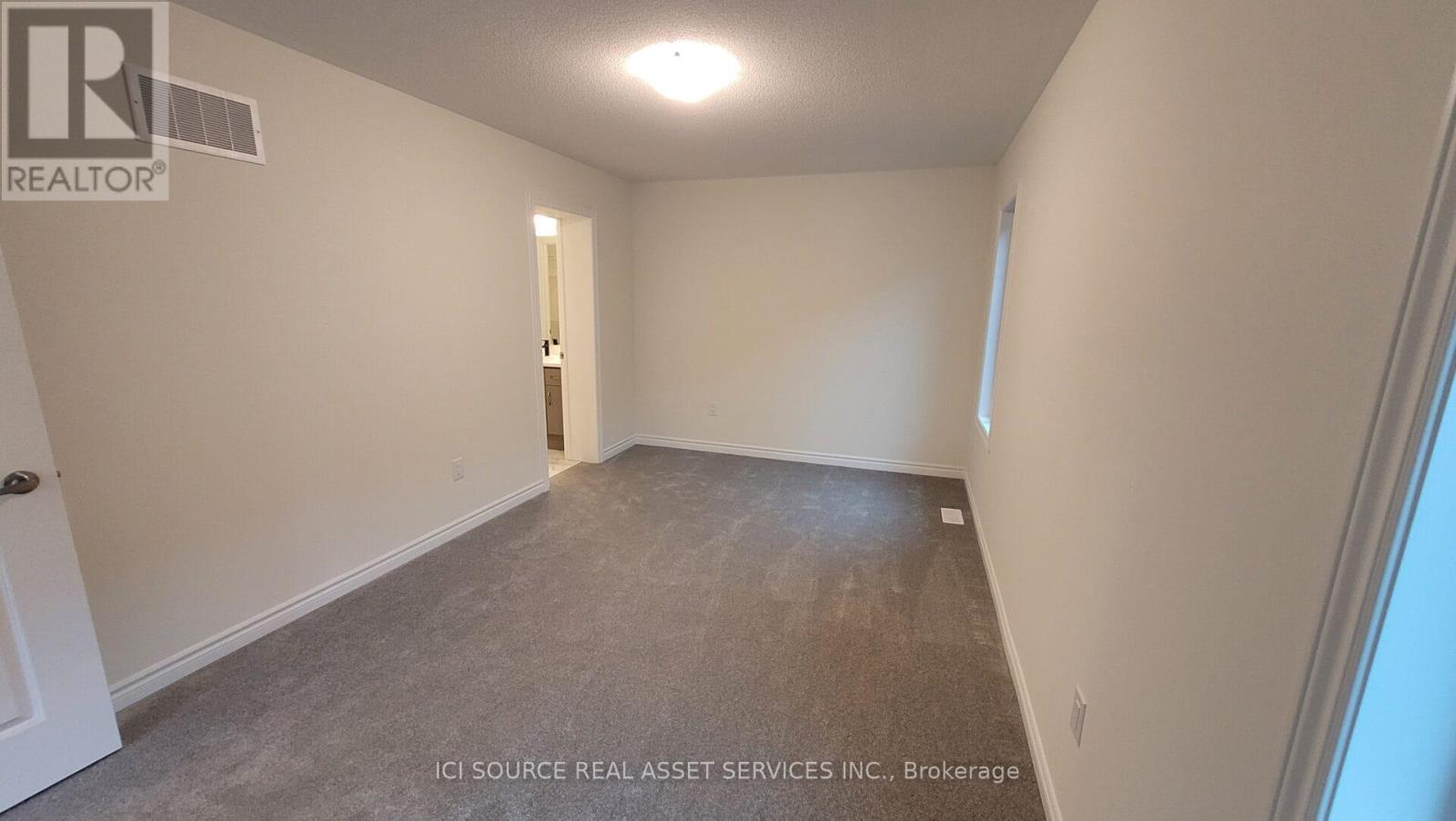 31 Thomas Frisby Jr Crescent, Markham, Ontario  L6C 3L1 - Photo 7 - N12467444