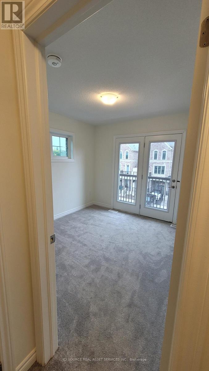 31 Thomas Frisby Jr Crescent, Markham, Ontario  L6C 3L1 - Photo 9 - N12467444