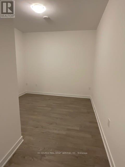 411 - 120 Eagle Rock Way, Vaughan, Ontario  L6A 5C2 - Photo 2 - N12467450