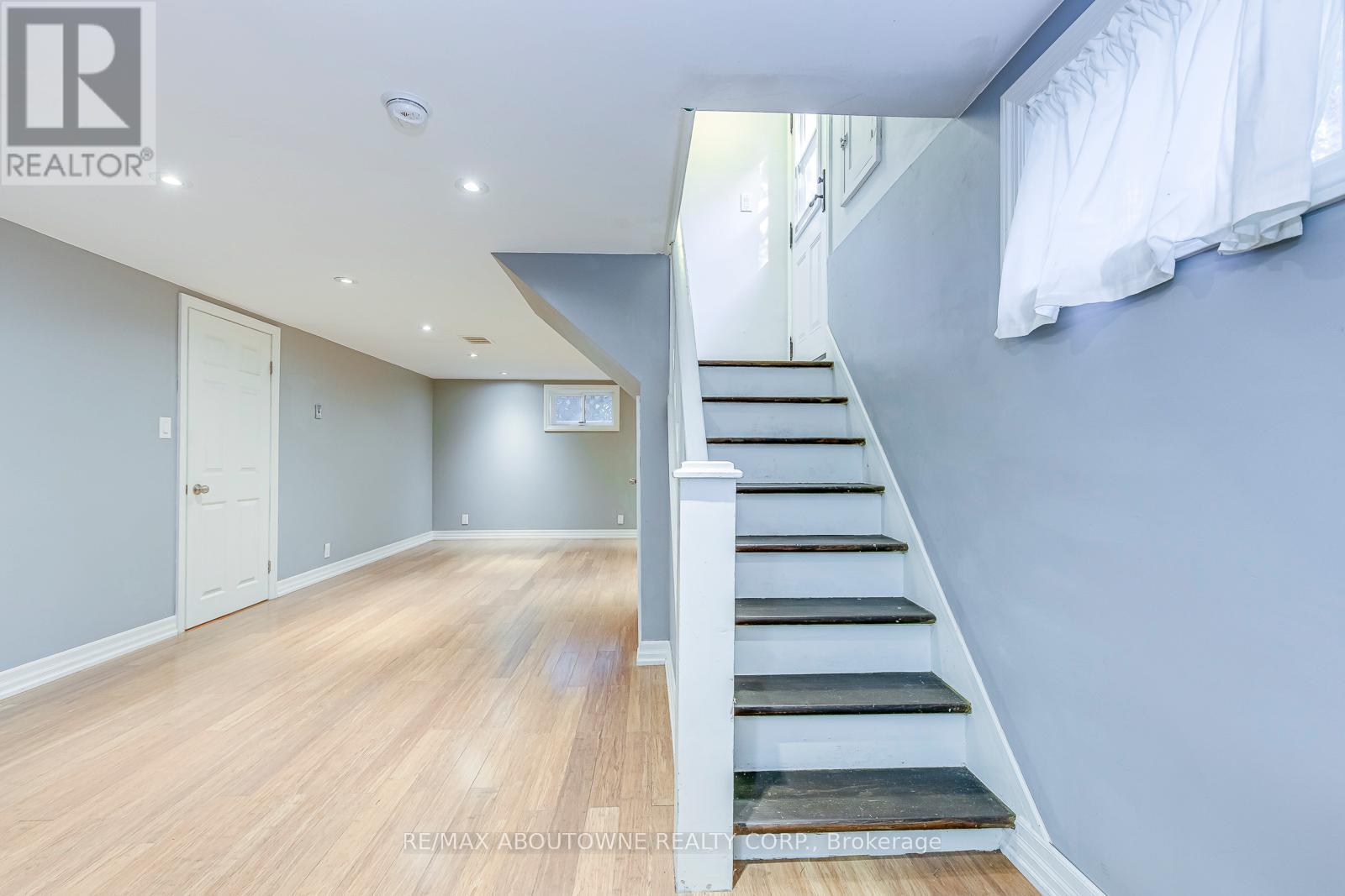 3 Glenn Murray Drive, Toronto, Ontario  M8Y 3H2 - Photo 20 - W12467393