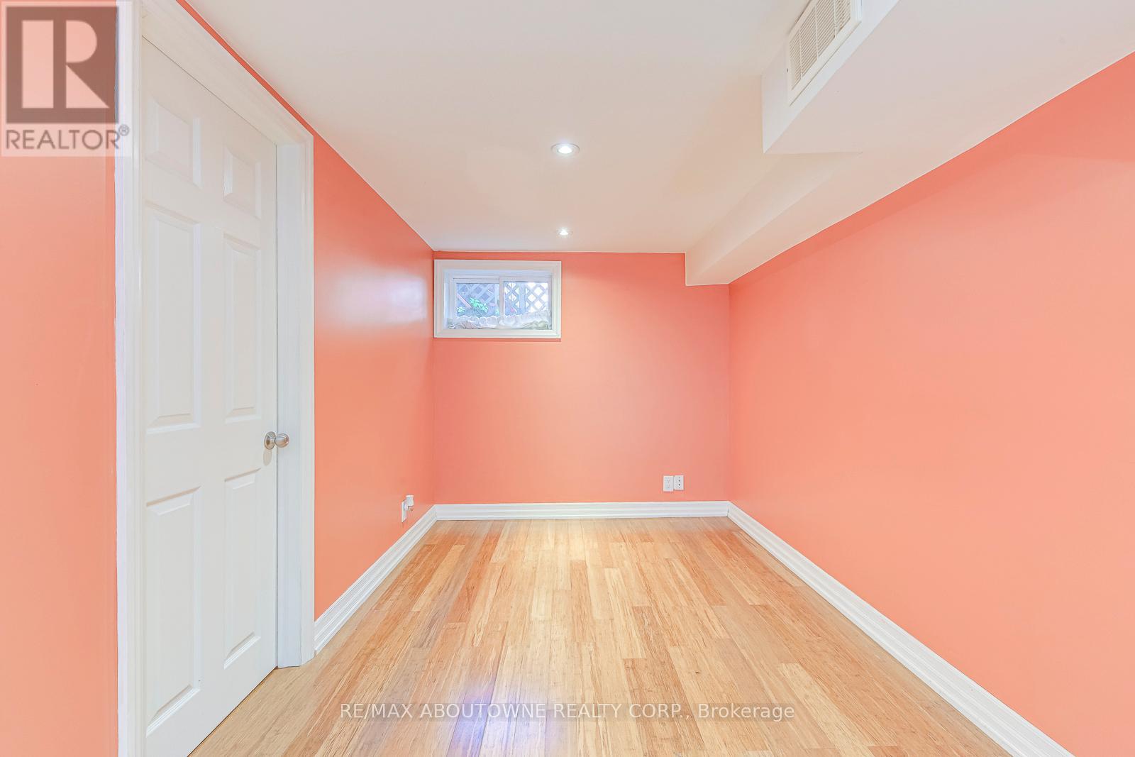 3 Glenn Murray Drive, Toronto, Ontario  M8Y 3H2 - Photo 28 - W12467393