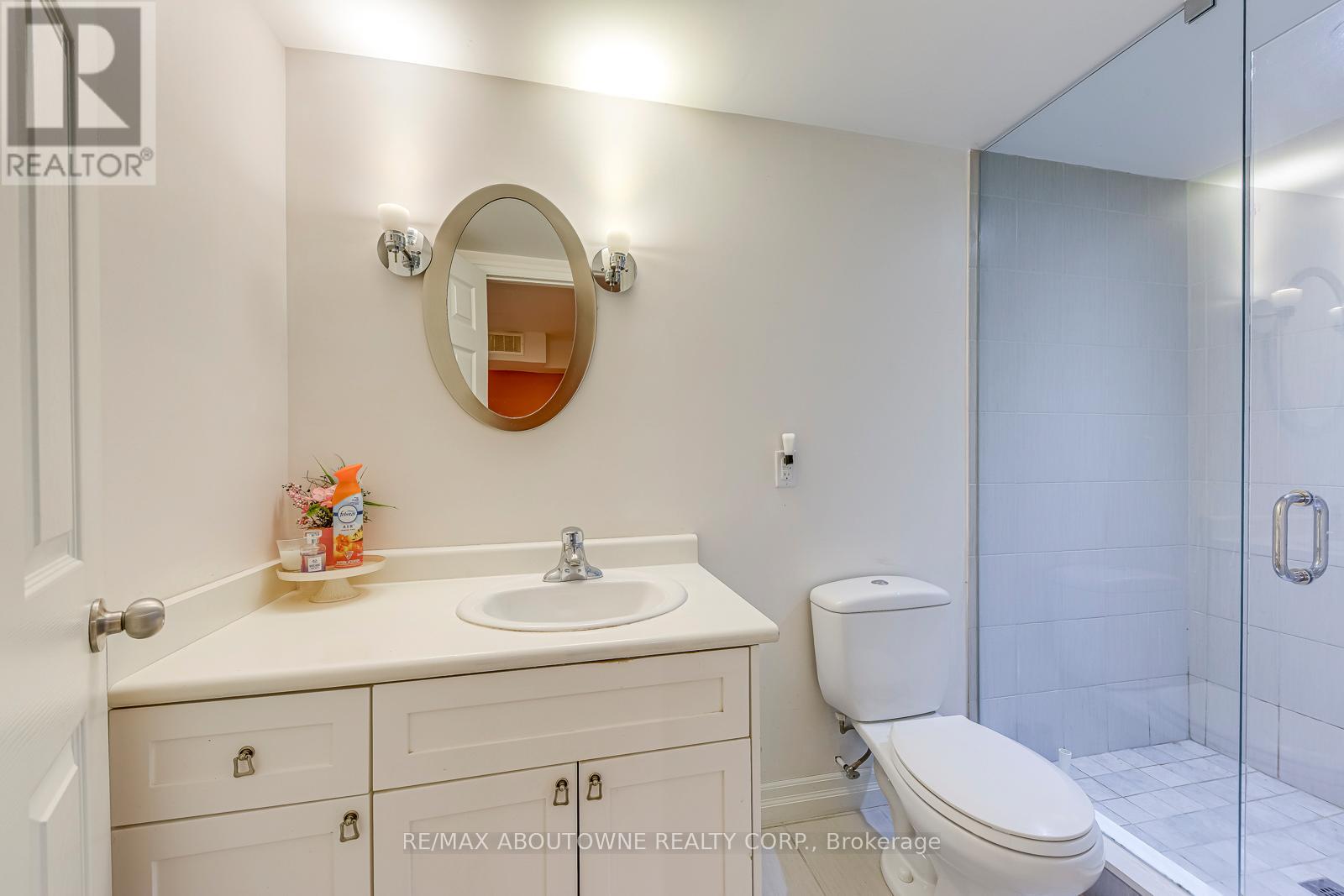 3 Glenn Murray Drive, Toronto, Ontario  M8Y 3H2 - Photo 29 - W12467393