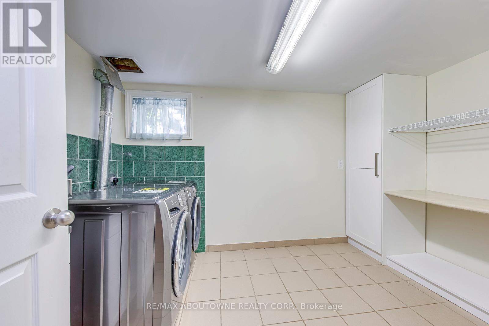 3 Glenn Murray Drive, Toronto, Ontario  M8Y 3H2 - Photo 31 - W12467393
