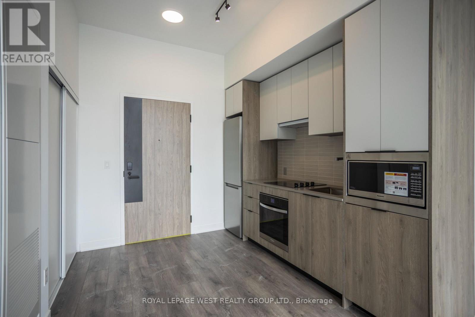 203 - 1007 The Queensway, Toronto, Ontario  M8Z 6C7 - Photo 2 - W12467397