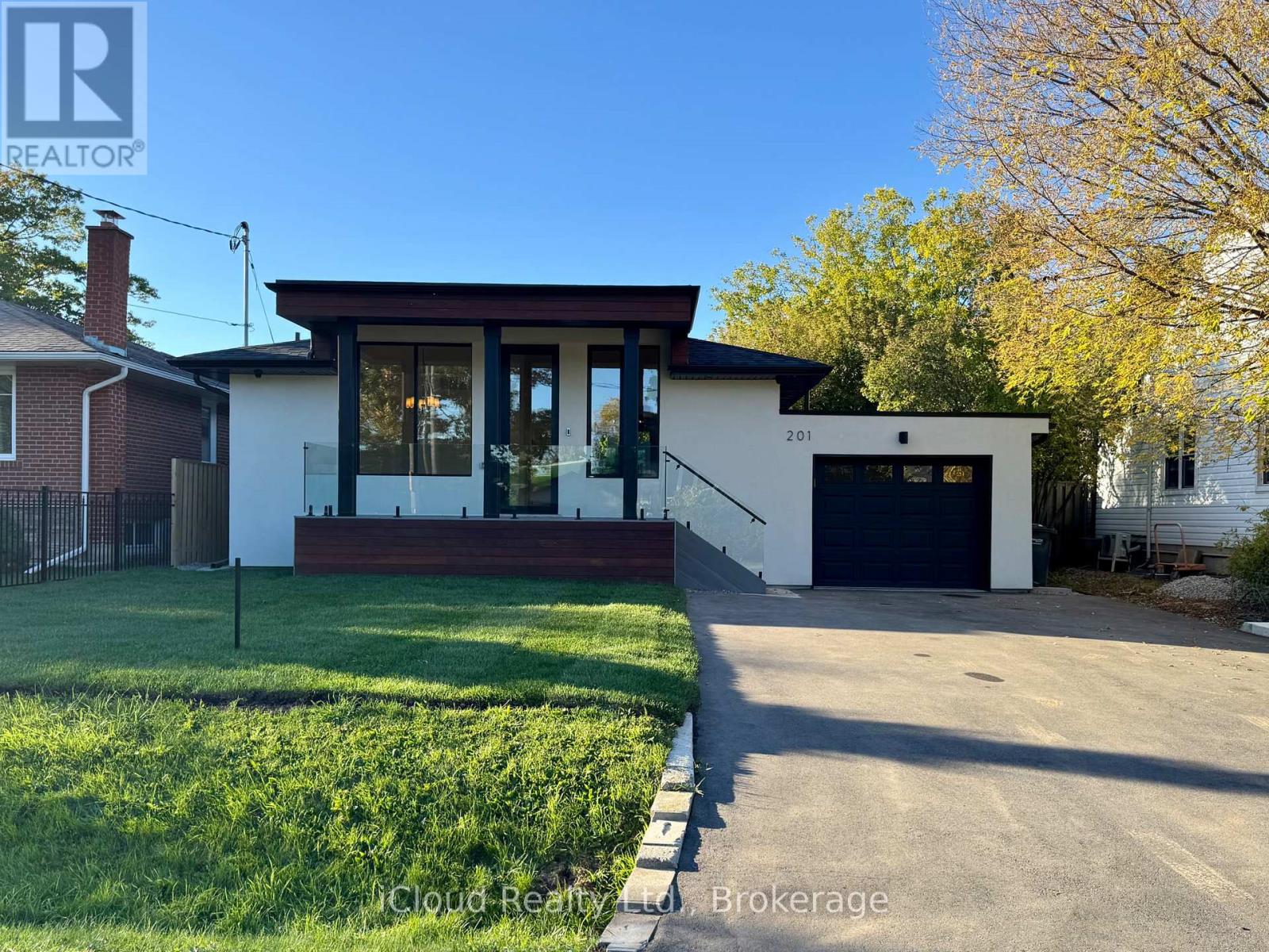 201 TROY STREET, Mississauga, Ontario