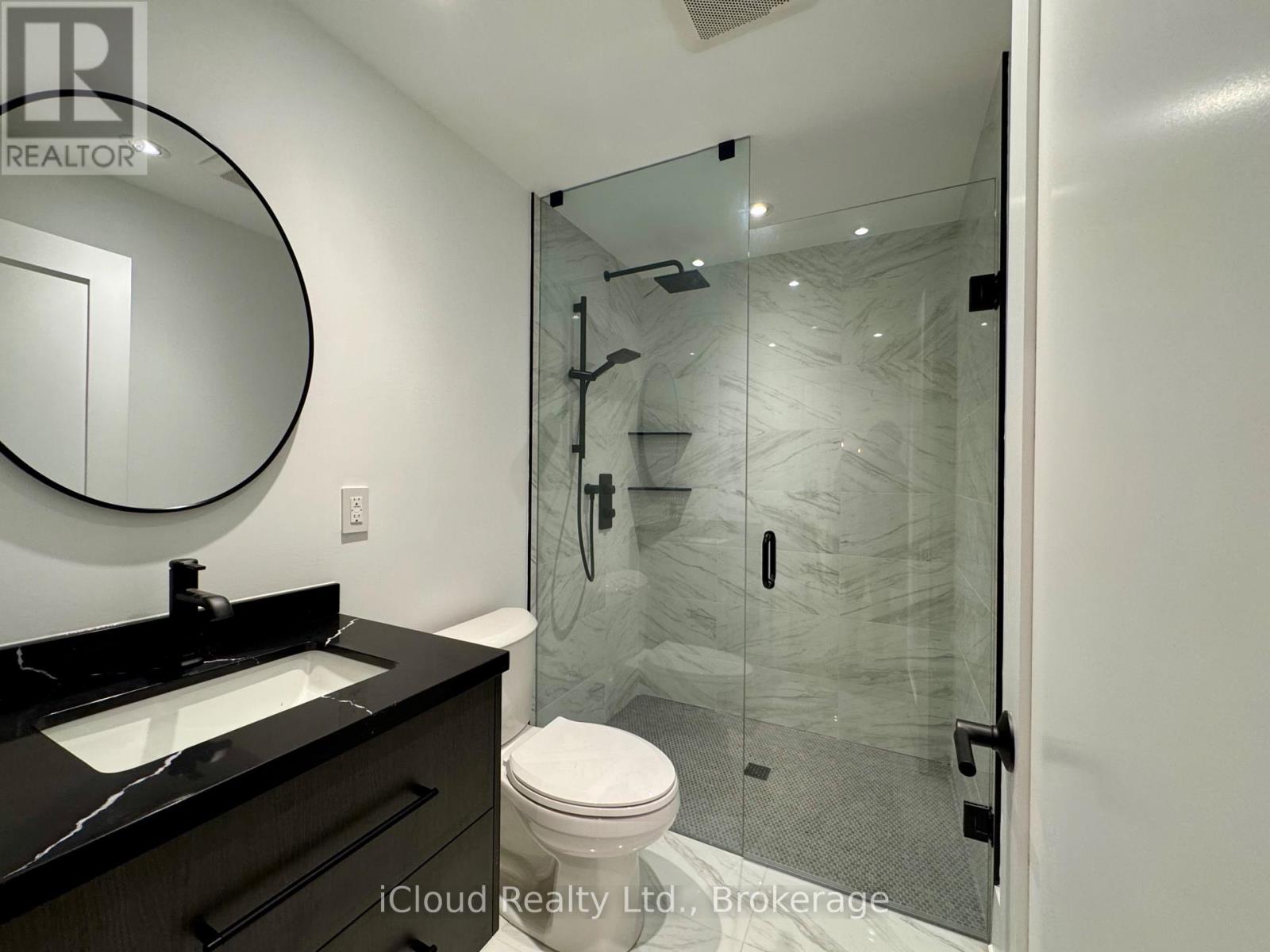 201 Troy Street, Mississauga, Ontario  L5G 1S9 - Photo 31 - W12467415